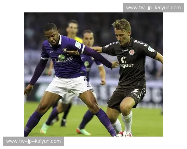 德乙直播全景揭秘：足球迷不容错过的精彩对决